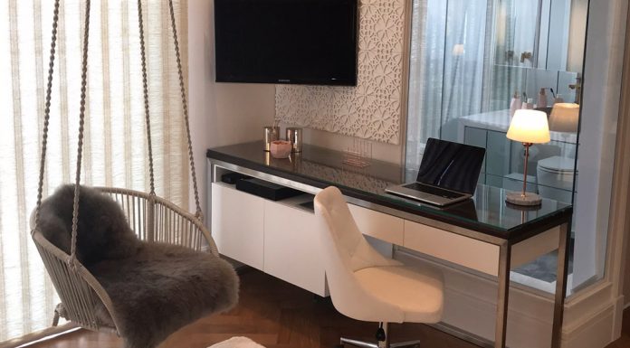 Suíte projetada por Patrícia Teixeira une sofisticação e funcionalidade