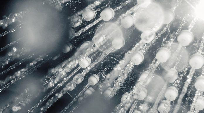 Chuveiro eletrônico ou digital? Saiba as diferenças dos modelos