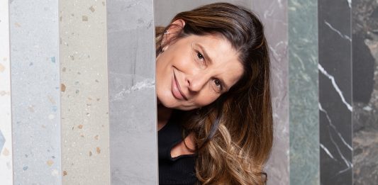 Tais Taylor transforma espaços com arte e funcionalidade