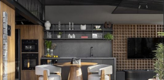 Conceito “tiny house” é um dos destaques da 6ª edição da CASACOR Ribeirão Preto Tiny House do Motociclista, assinada por Fabiano Taleb, é um dos ambientes da CASACOR Ribeirão Preto