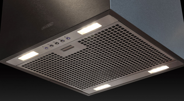 Tramontina investe em tecnologia própria na produção de coifas de cozinha Coifa Tramontina