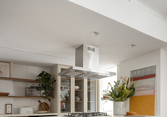 Duda Senna na Viva Magazine: elegância e funcionalidade no DS Duplex Pinheiros Cozinha DS Duplex Pinheiros MD