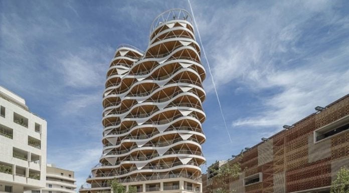 Architecture Hunter Awards reconhece 25 projetos arquitetônicos nacionais e internacionais Roch mais alto, em Montpellier, França, de Brenac & Gonzalez & Associados