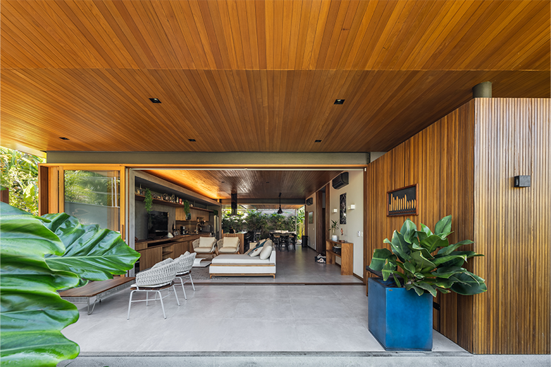 Projeto: Pitta Arquitetura| Residência de 250m² em Ubatuba prioriza amplitude, integração e fluidez nos espaços
