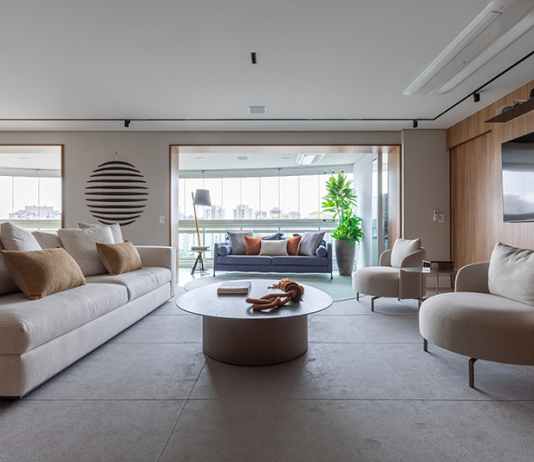 Apartamento tem marcenaria personalizada para família com crianças pequenas Projeto CADDA Arquitetura | Apartamento com marcenaria personalizada
