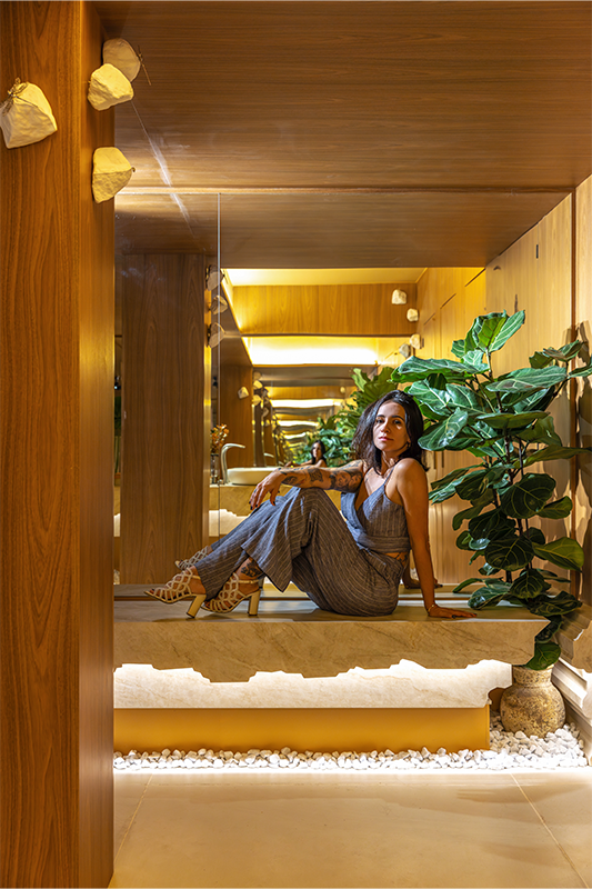 Projeto: Janaína Casagrande | No ambiente, a arquiteta entrega, através dos detalhes, provocações para que o público reflita sobre a natureza dentro do nosso contexto de vida.