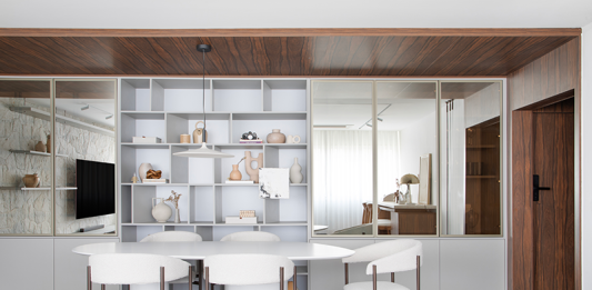 Sofisticação atemporal e funcionalidade definem apartamento de 130m² em Botafogo Projeto: Arquiteta Dayse Soares | Com 130m², o apartamento em Botafogo foi transformado em um lar sofisticado e funcional, com estética minimalista, soluções sob medida e valorização da iluminação natural.