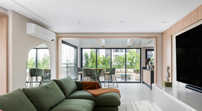 Refúgio urbano: Érica Salguero cria ambientes de lazer e área gourmet para toda a família em um apartamento duplex Projeto: Érica Salguero | Arquiteta assina projeto com planta que prioriza a integração dos ambientes.