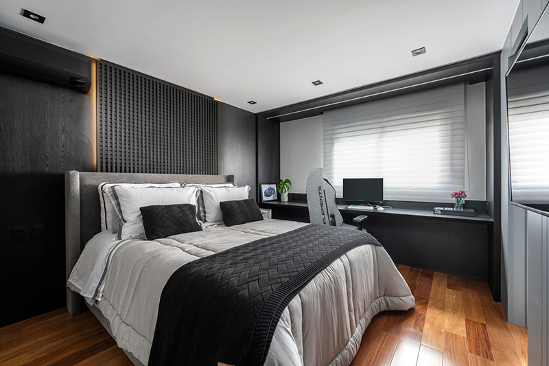 Projeto: Érica Salguero | Quarto do filho traz uma atmosfera urbana, com cores escuras e estilo contemporâneo.