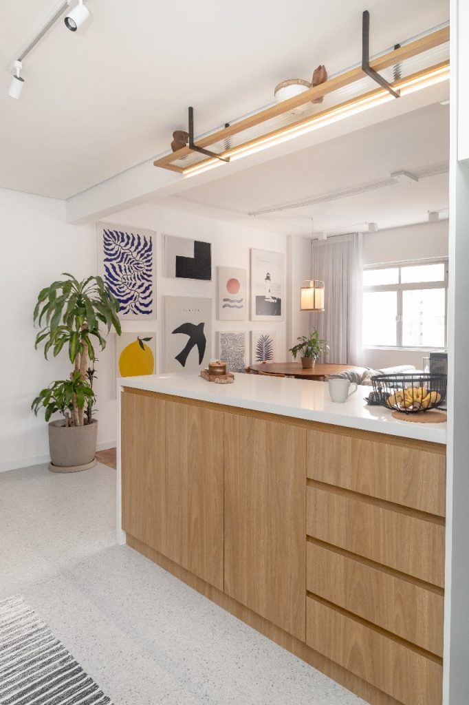 Projeto: Intu Arquitetura | A cozinha passou a se conectar com outros espaços da casa.