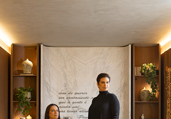Bo. Arch Studio estreia na Mostra Artefacto 2025 com ambiente que traduz arte, acolhimento e sensibilidade Projeto: Bo.arch Studio | Marina Carvalho e Thalita Peron, estreiam na Mostra Artefacto 2025, em Curitiba.