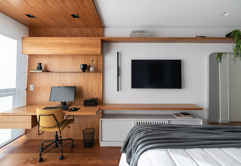 Projeto: Bruna Blanco |A paleta da suíte é neutra com alguns elementos no tom azul e caramelo, trazendo elegância e valorizando o relaxamento.