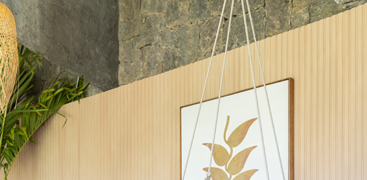 Restaurante Enseada estreia na Morar Mais 2025 com conceito de oásis à beira-mar Projeto: Rodrigo Coelho | Mostra Morar Mais 2025 | O arquiteto reinterpretou o tema “Oásis Urbano” em uma proposta que convida a uma experiência sensorial à beira-mar.