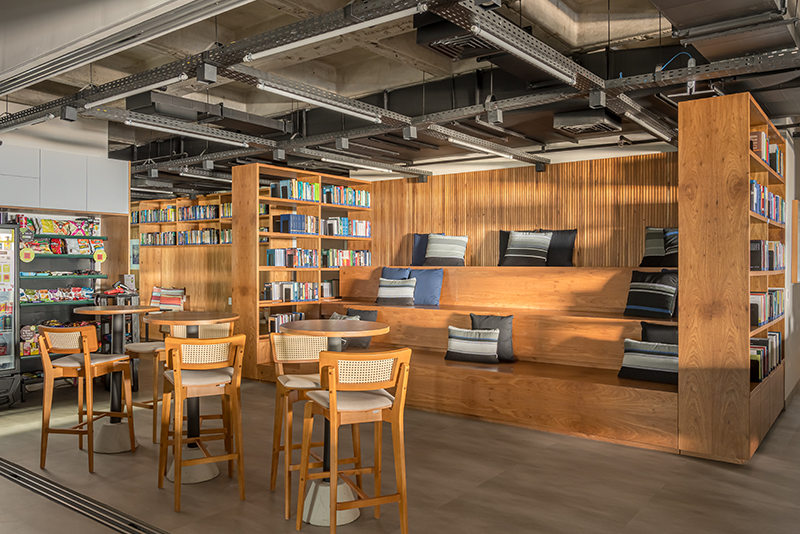 Arquitetura corporativa como expressão da identidade da marca, traduzindo valores, cultura e propósito por meio do design dos espaços.