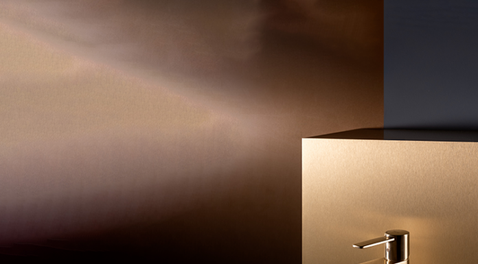 Roca apresenta na Expo Revestir 2026 o portfólio mais abrangente de louças e metais, do design assinado ao essencial Monocomando para lavatório da coleção Teras, assinado pelo Benedito Design Studio, na cor Brushed Gold