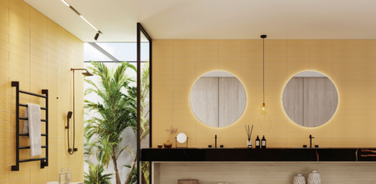 Banheiro preto: 5 dicas para criar um projeto elegante e ousado Porcelanato acetinado não escorrega e facilita a limpeza do banheiro – Foto: Ceusa