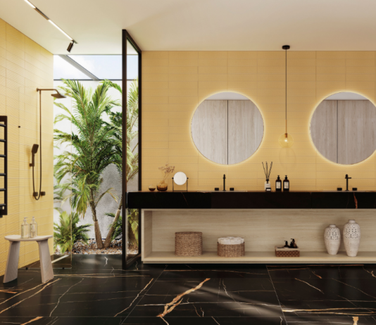 Banheiro preto: 5 dicas para criar um projeto elegante e ousado Porcelanato acetinado não escorrega e facilita a limpeza do banheiro – Foto: Ceusa
