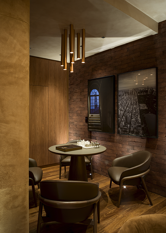 No projeto, o conjunto de fine art reflete a atmosfera urbana e sofisticada deste projeto