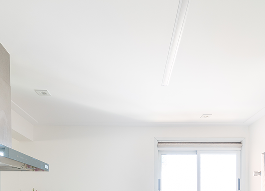 O que observar antes de escolher a cuba para a bancada da cozinha Do tipo de material até a sua posição na cozinha, a arquiteta Isabella Nalon revela os detalhes que analisa no momento de especificar a cuba certa para o projeto