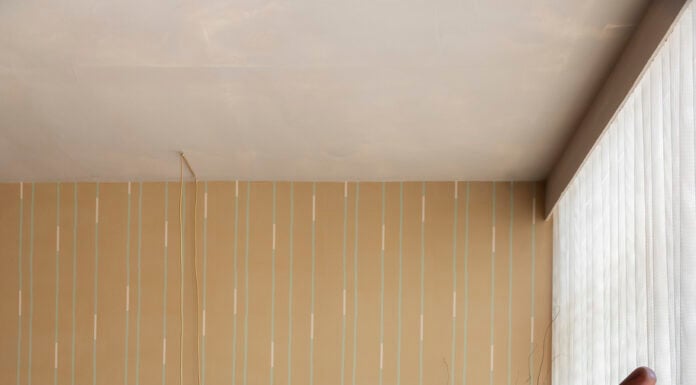 Arquiteta Paula Martins assina Casa Corcovado, espaço que traduz a bossa carioca em projeto residencial apresentado na 1ª Bienal de Arquitetura Brasileira Casa Corcovado traduz a leveza e a sofisticação da bossa carioca em um apartamento em São Paulo.