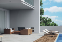 Porcelanato para área externa: onde usar, visuais e como limpar Comparar modelos fica mais simples quando superfície e classe de uso são observadas juntas – Foto: Portinari