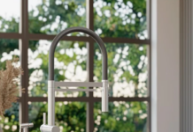 5 motivos para apostar no Misturador Monocomando Versatile Filter Ultra Uma alavanca que ajusta vazão e temperatura em uma única peça – Foto: Tramontina