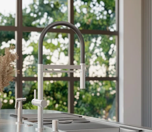 5 motivos para apostar no Misturador Monocomando Versatile Filter Ultra Uma alavanca que ajusta vazão e temperatura em uma única peça – Foto: Tramontina